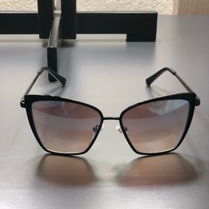 DIFF “Becky” Sunglasses
